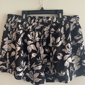 Matching black floral set